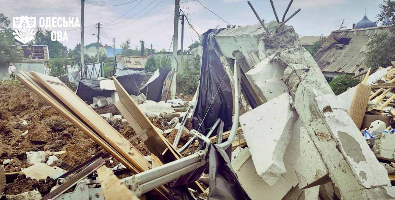 Russia strikes Odesa region, damaging homes and injuring three
